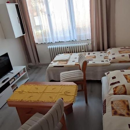 Na Sistote 628 Lägenhet Valašské Meziříčí Exteriör bild